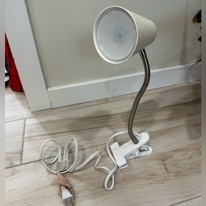 Clip-on adjustable Lamp